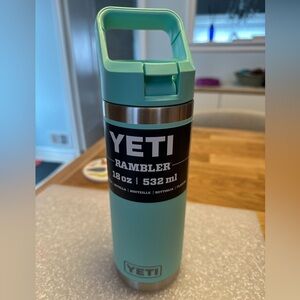 Yeti Rambler 18 oz Seafoam Bottle